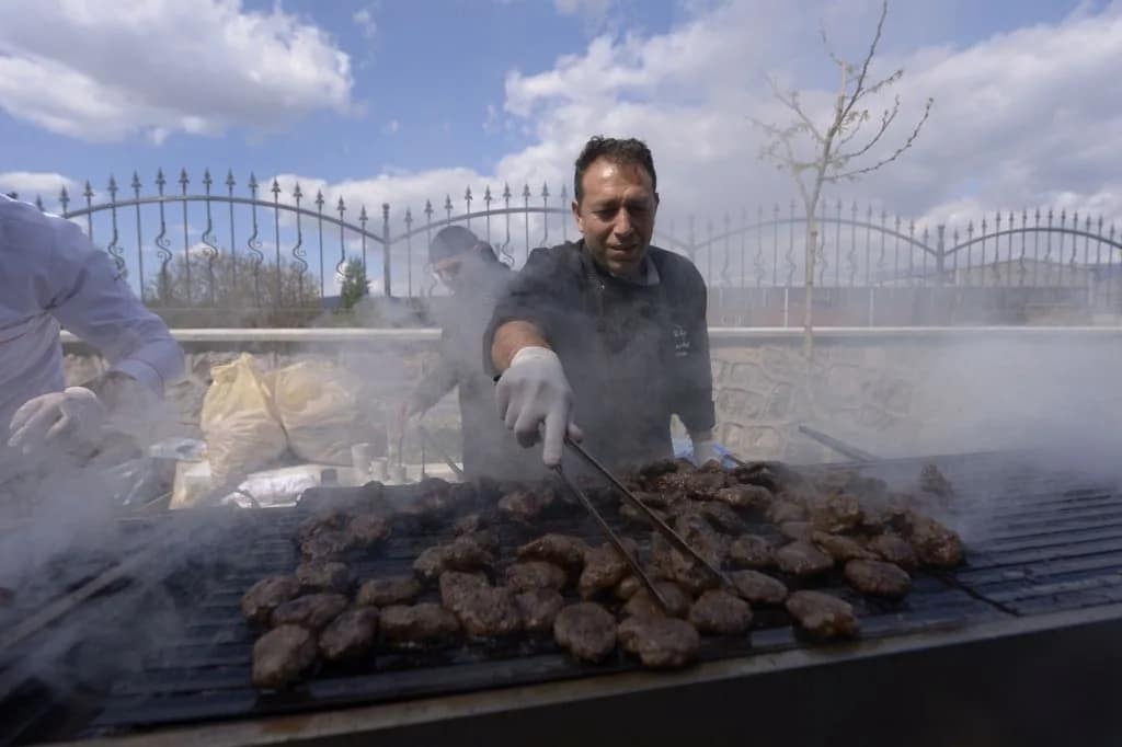 izmir-piknik-organizasyonu-catering-hizmet-bbq-parti-acik-hava-etkinlikleri-cocuk-parkurları-yetiskin-oyun-parkurlari-garden-party-kurumsal-catering-organizasyon-firması-izmir-manisa-kusadasi-alacati-urla-organizasyon-firmalari