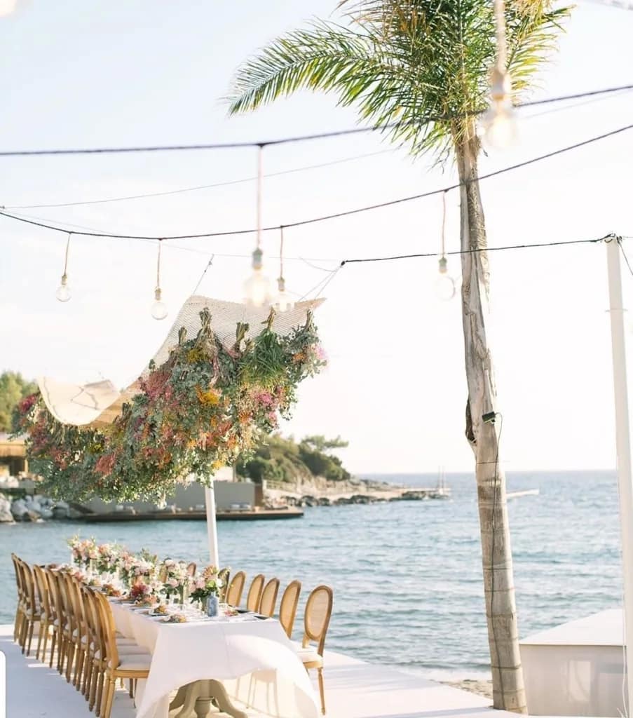 Luxury-wedding-decor-bodrum-dugun-organizasyon-bodrum-wedding-event-izmir-dugun-organizasyonu-slider-susleme-dekorasyon-wedding-bodrum-wedding-cesme-dugun-organizasyonu-alacati-dugun-dekor-susleme-dugun-catering-fotograf-kosesi-hatira-kosesi-rustik-konsept-dugunler
