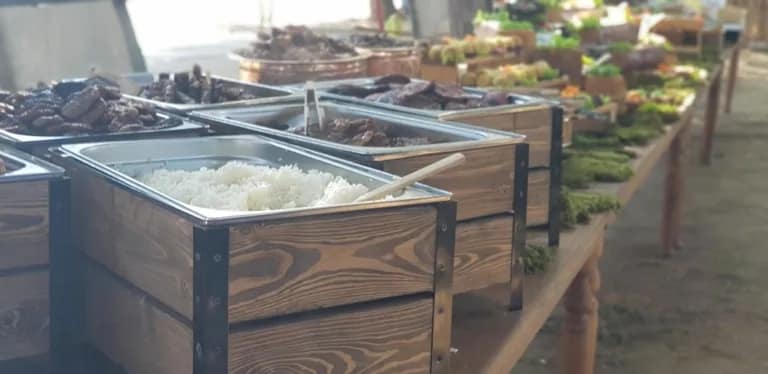 acik-bufe-garden-parti-bbq-piknik-organizasyonu-nisan-davet-organizasyonu-izmir-bodrum-cesme-alacati-urla-manisa-aydin-kusadasi-kurumsal-catering-hizmeti