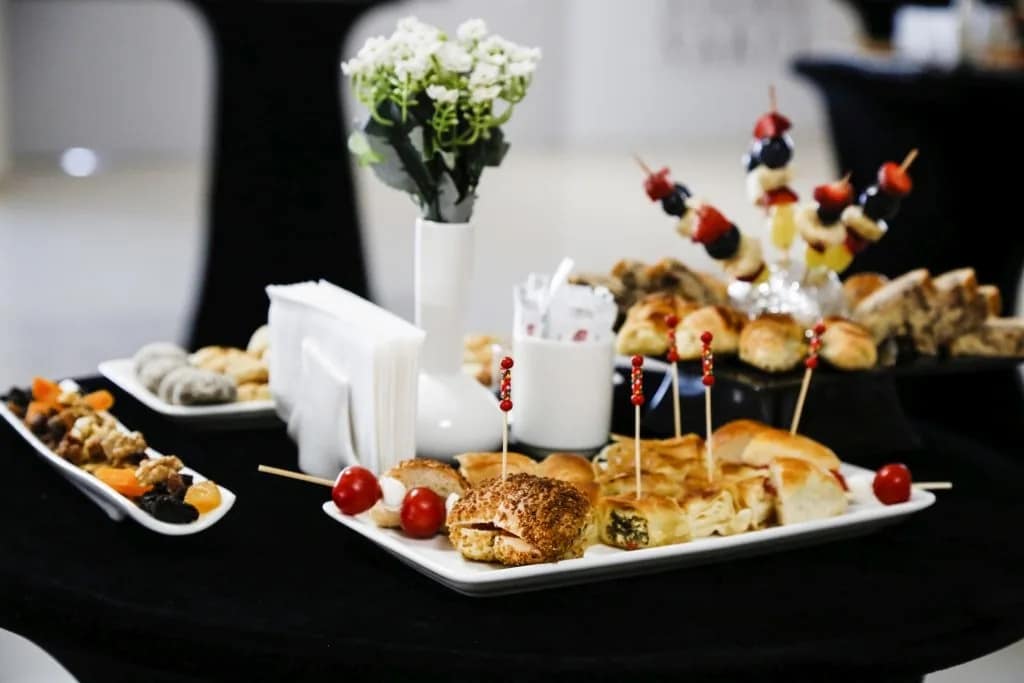 kokteyl-izmir-catering-organizasyon-acilis-kutlama-nisan-izmir-organizasyon-firmalari-izmir-catering-hizmeti-izmir-catering-firmalari-kurumsal-catering-kurumsal-organizasyon-firmalari-izmir