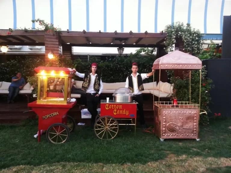 izmir-piknik-organizasyonu-catering-hizmet-bbq-parti-acik-hava-etkinlikleri-cocuk-parkurları-yetiskin-oyun-parkurlari-garden-party-kurumsal-catering-organizasyon-firması-izmir-manisa-kusadasi-alacati-urla-organizasyon-firmalari