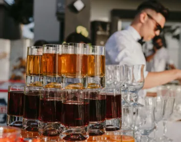 SARAP-BUFESI-limonata-bar-kokteyl-organizasyonu-izmir-catering-bodrum-catering-alacati-catering-sunumlari-dekor-susleme-ahsap-konsept