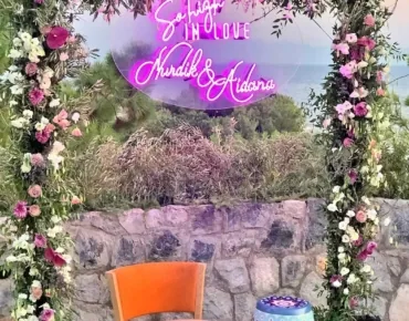 Luxury-wedding-decor-bodrum-dugun-organizasyon-bodrum-wedding-event-izmir-dugun-organizasyonu-slider-susleme-dekorasyon-wedding-bodrum-wedding-cesme-dugun-organizasyonu-alacati-dugun-dekor-susleme-dugun-catering-fotograf-kosesi-hatira-kosesi-rustik-konsept-dugunler