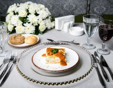 LAZANYA-set-menu-baslangic-kisiye-ozel-sunum-tatli-ana-yemek-online-catering-catering-services-izmir-mutfak-kitchen-dugun-catering-bodrum-catering-hizmeti-kusadasi-urla-alacati-dugun-catering