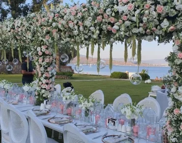 Luxury-wedding-decor-bodrum-dugun-organizasyon-bodrum-wedding-event-izmir-dugun-organizasyonu-slider-susleme-dekorasyon-wedding-bodrum-wedding-cesme-dugun-organizasyonu-alacati-dugun-dekor-susleme-dugun-catering-fotograf-kosesi-hatira-kosesi-rustik-konsept-dugunler