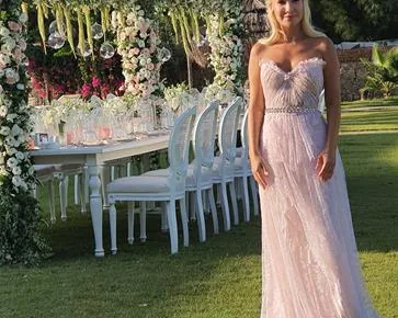 Luxury-wedding-decor-bodrum-dugun-organizasyon-bodrum-wedding-event-izmir-dugun-organizasyonu-slider-susleme-dekorasyon-wedding-bodrum-wedding-cesme-dugun-organizasyonu-alacati-dugun-dekor-susleme-dugun-catering-fotograf-kosesi-hatira-kosesi-rustik-konsept-dugunler
