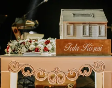 izmir-organizasyon-firmalari-dugun-organizasyonu-slider-susleme-dekorasyon-wedding-wedding-aydinlatma-rustik-konsept-dugun-organizasyon-cesme-dugun-kusadasi-dugun-susleme-dekor-catering-nikah-ceremony-bodrum-dugun-organizasyon-firmalari-dekor-susleme-canli-cicek-dekorlu-tag-melek-kanadi-tag-tullu-tag-neon-yazilar